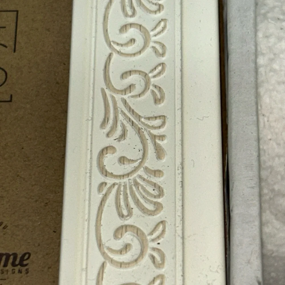 White Ornate Geometric‎ Picture Frame